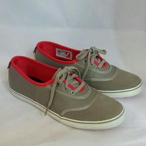 Puma 'Vulc" Leather Gray/Pink Sneaker